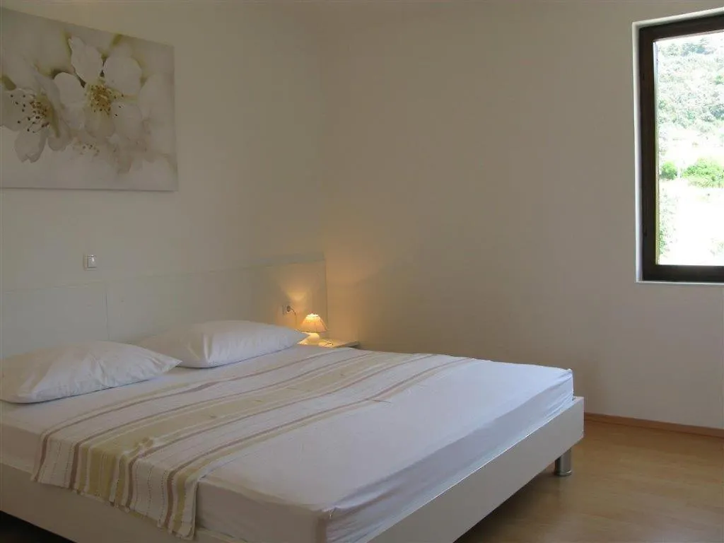 Apartments With A Parking Space Palit, Rab - 16356 Mundanije 克罗地亚