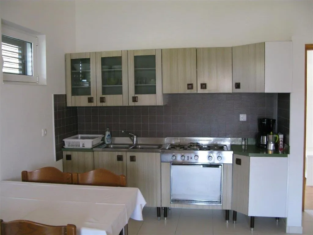 Apartments With A Parking Space Palit, Rab - 16356 Mundanije