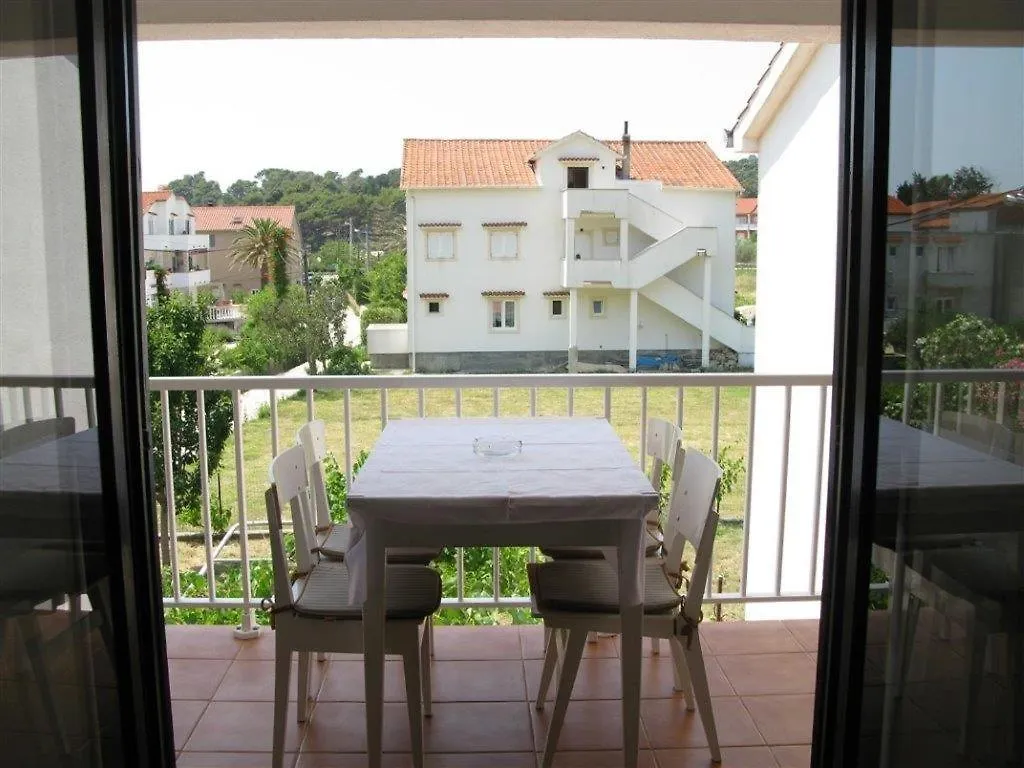 Apartments With A Parking Space Palit, Rab - 16356 Mundanije 0*,