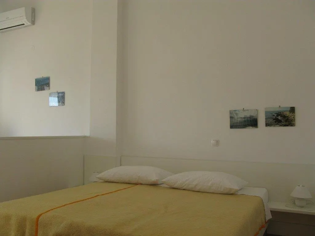 Apartments With A Parking Space Palit, Rab - 16356 Mundanije 0*,  克罗地亚